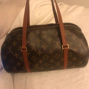 Louis Vuitton Papillon 26